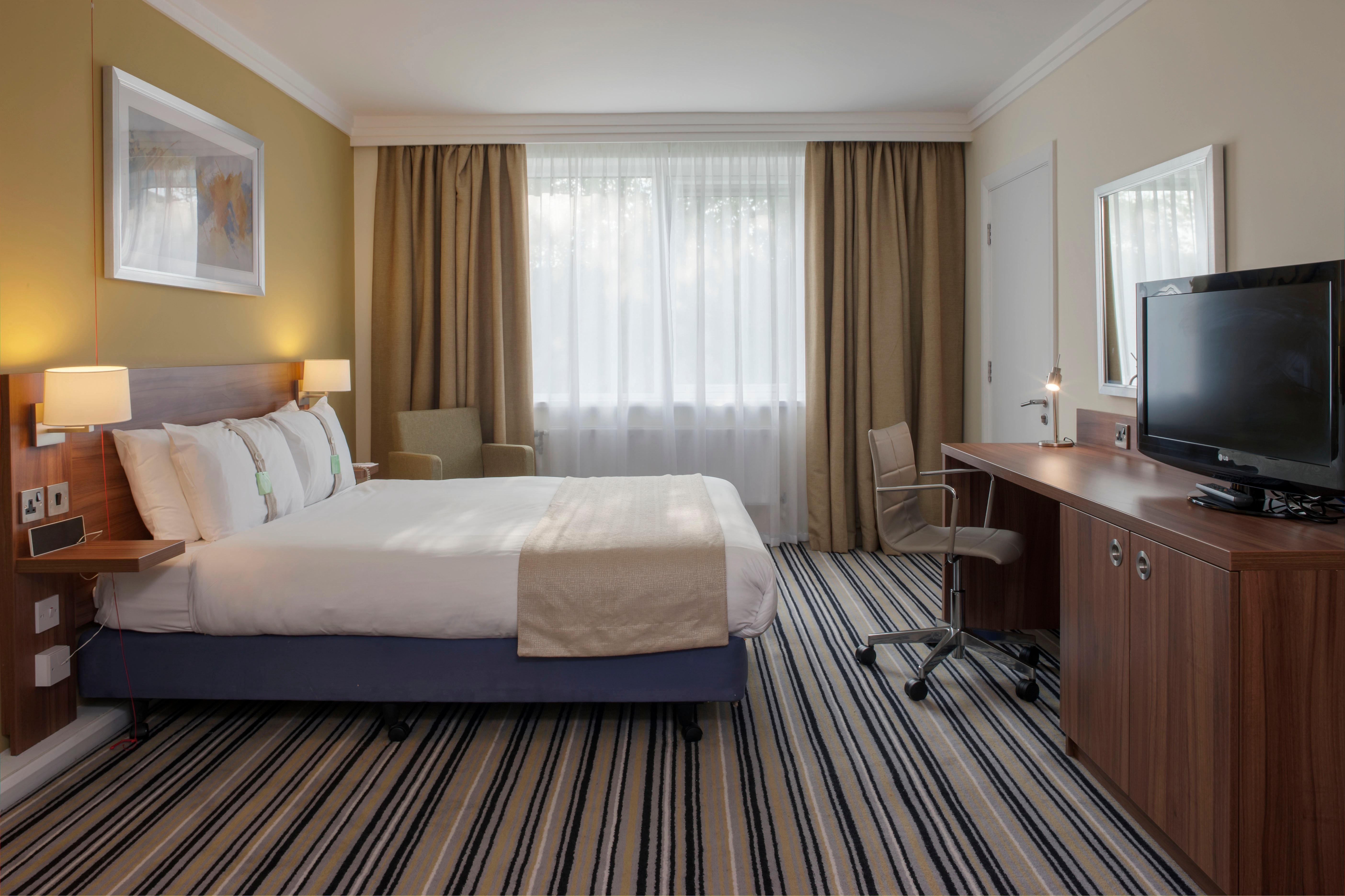 Holiday Inn Stoke On Trent M6 Jct15 By Ihg Newcastle-under-Lyme Bagian luar foto