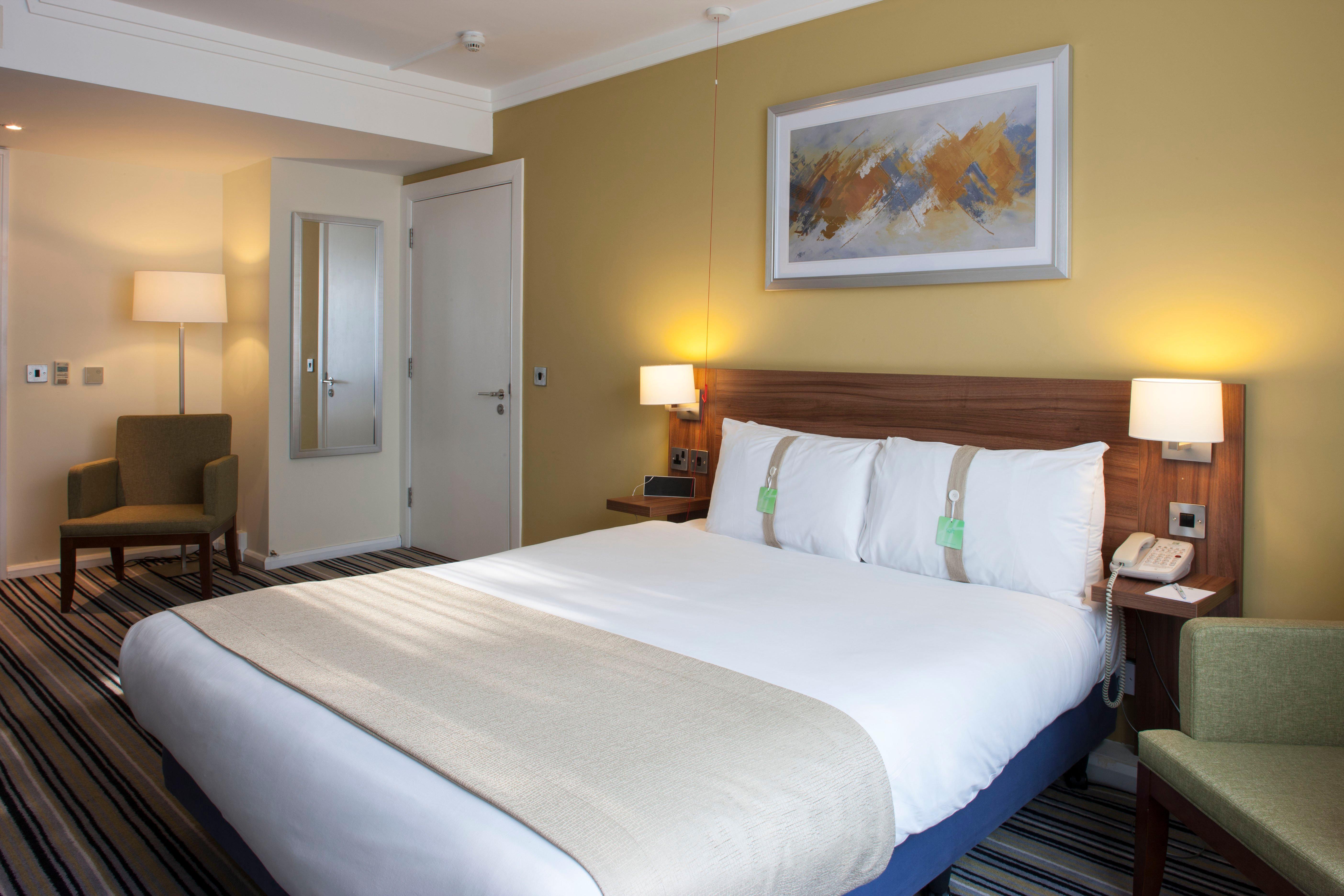 Holiday Inn Stoke On Trent M6 Jct15 By Ihg Newcastle-under-Lyme Bagian luar foto