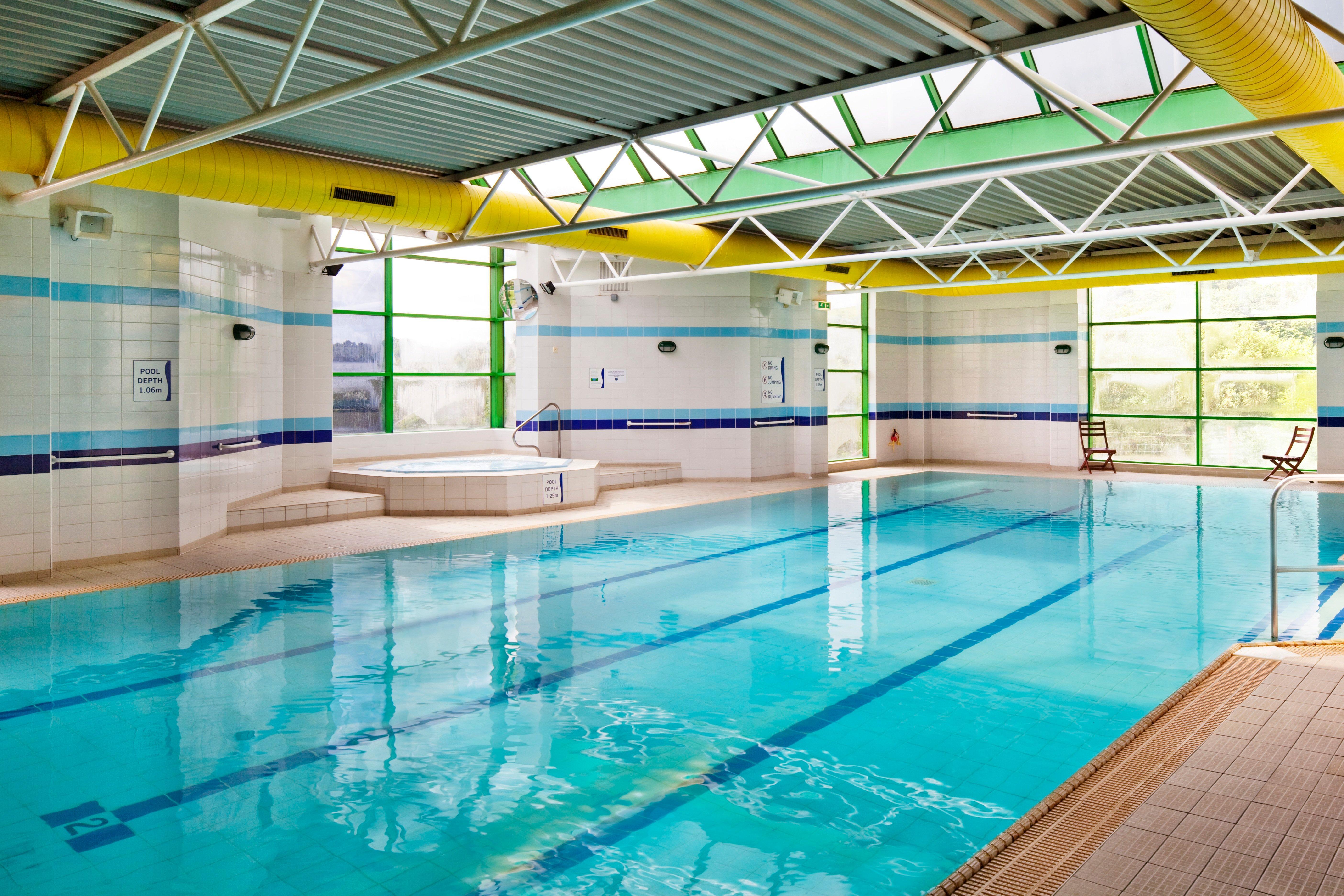 Holiday Inn Stoke On Trent M6 Jct15 By Ihg Newcastle-under-Lyme Bagian luar foto