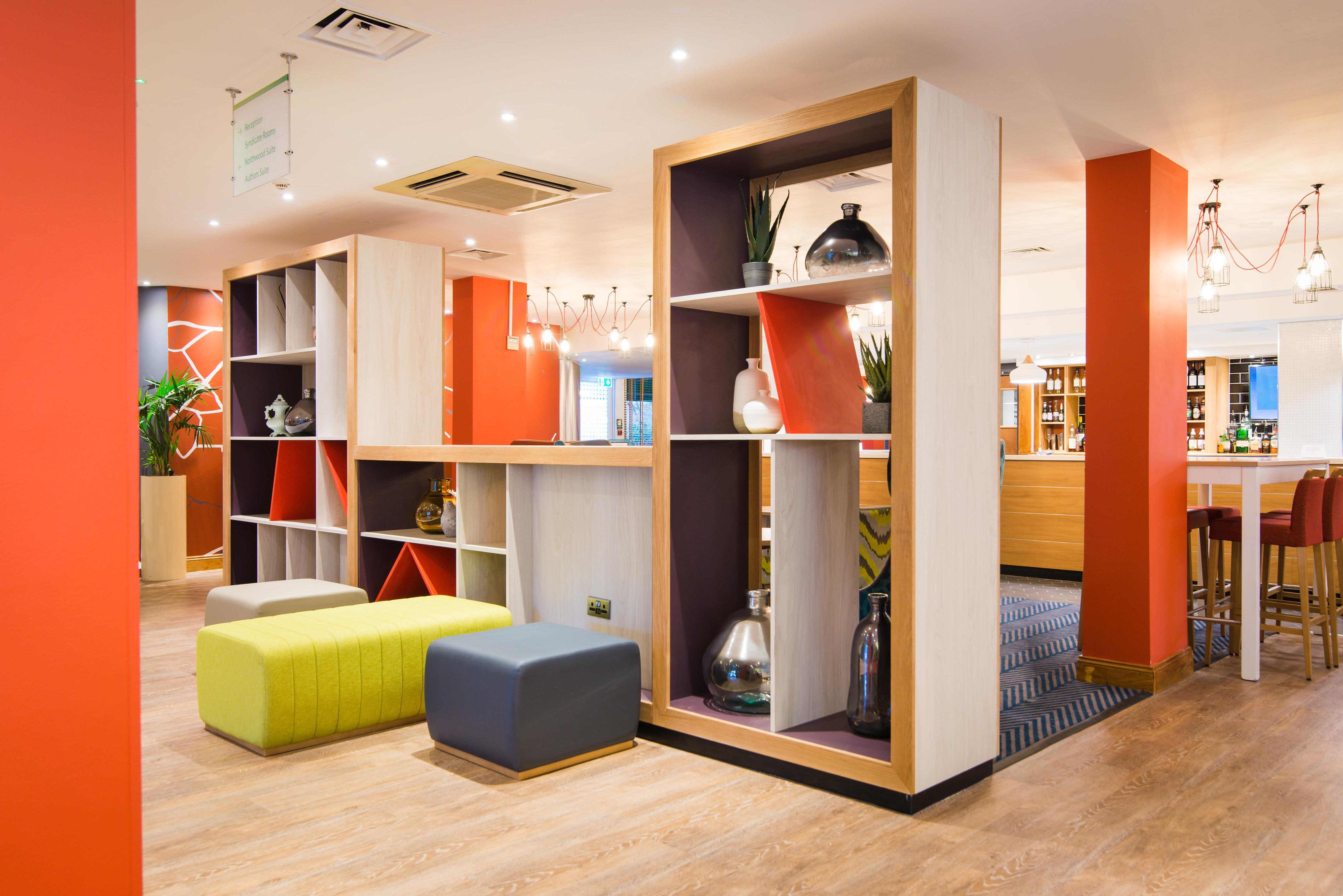 Holiday Inn Stoke On Trent M6 Jct15 By Ihg Newcastle-under-Lyme Bagian luar foto