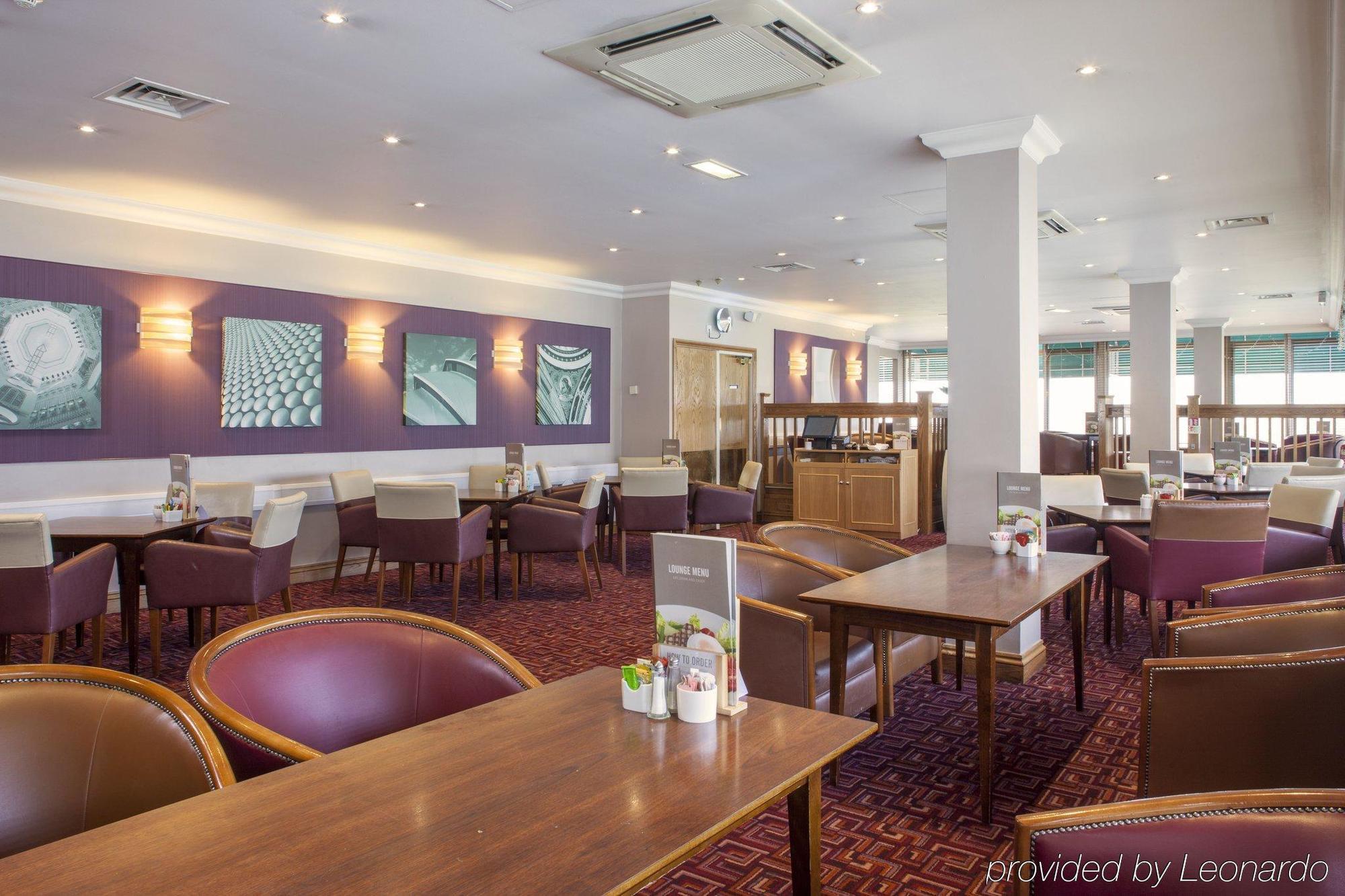 Holiday Inn Stoke On Trent M6 Jct15 By Ihg Newcastle-under-Lyme Bagian luar foto